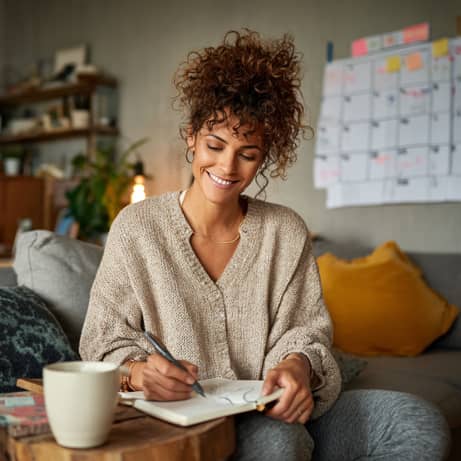 Student organizing learning materials